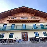 Moderne Apartments Mit Balkon Bergblick & Teilweisem Seeblick Ruhige Lage Im Salzkammergut Nahe Attersee Apartamento