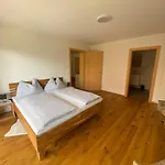 Moderne Apartments Mit Balkon Bergblick & Teilweisem Seeblick Ruhige Lage Im Salzkammergut Nahe Attersee * Nussdorf am Attersee