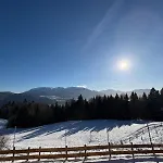 Apartamento Moderne Apartments Mit Balkon Bergblick & Teilweisem Seeblick Ruhige Lage Im Salzkammergut Nahe Attersee *