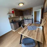 Apartamento Moderne Apartments Mit Balkon Bergblick & Teilweisem Seeblick Ruhige Lage Im Salzkammergut Nahe Attersee *