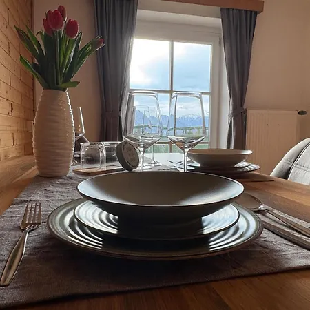 Moderne Apartments Mit Balkon Bergblick & Teilweisem Seeblick Ruhige Lage Im Salzkammergut Nahe Attersee