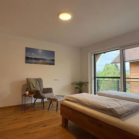 Moderne Apartments Mit Balkon Bergblick & Teilweisem Seeblick Ruhige Lage Im Salzkammergut Nahe Attersee *