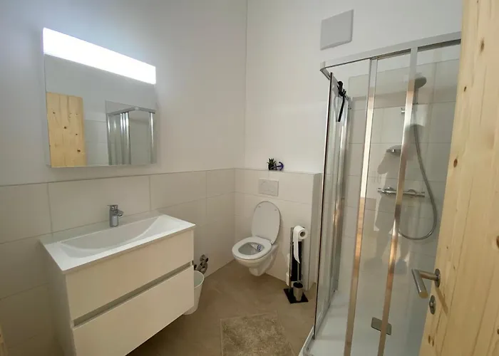 Moderne Am Attersee Dachsteinblick - Ruhige Lage Mit Traumhaften Blick نسدورف ام اترسي